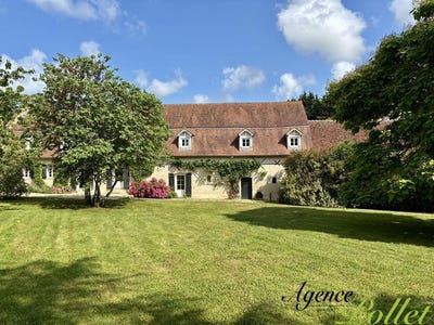 /international/fr/bourges-centre-val-de-loire-310106130239/