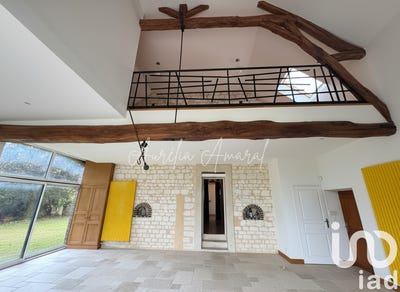 /international/fr/joigny-burgundy-310102726487/