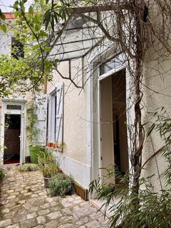/international/fr/la-rochefoucauld-charente-310120547522/