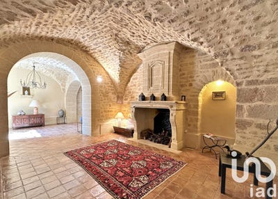 /international/fr/castillon-du-gard-languedoc-roussillon-310097617381/