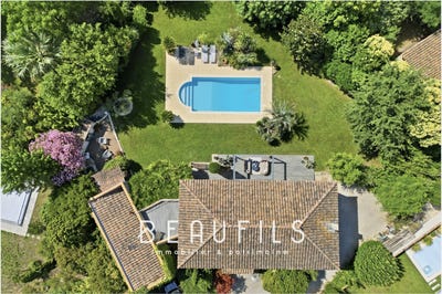 /international/fr/nimes-languedoc-roussillon-310109114370/?lang=it