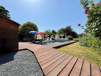 /international/fr/saint-magne-de-castillon-aquitaine-310100651717/