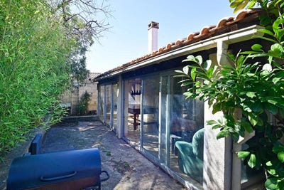 /international/fr/vauvert-languedoc-roussillon-310107792901/