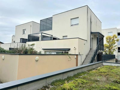 /international/fr/vaulx-en-velin-rhone-120095054723/
