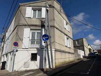 /international/fr/49-rue-taillasson-mazel-saintes-charente-310106020556/