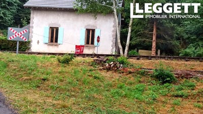 /international/fr/lugarde-auvergne-310104858813/
