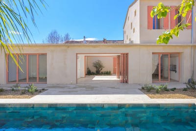 /international/fr/marseille-hh-15724387-marseille-provence-alpes-cote-d-azur-310100958610/