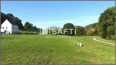 /international/fr/montreuil-sous-perouse-brittany-310106196431/