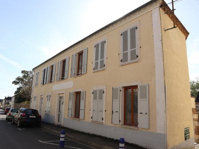/international/fr/villeneuve-la-guyard-burgundy-310100938933/