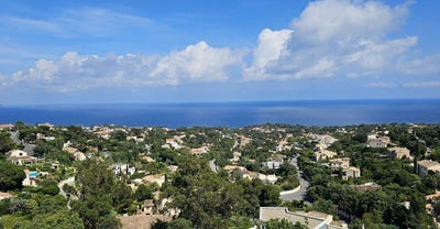 /international/fr/les-issambres-provence-alpes-cote-d-azur-310100494977/