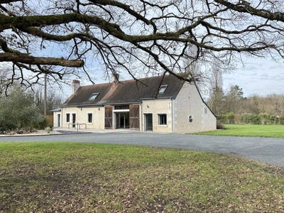 /international/fr/luynes-centre-val-de-loire-310105382752/
