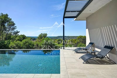 /international/fr/aix-en-provence-provence-alpes-cote-d-azur-310110424017/