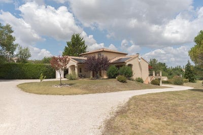 /international/fr/castelnau-montratier-midi-pyrenees-310107907186/