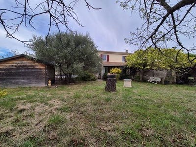 /international/fr/saint-christol-les-ales-languedoc-roussillon-120095261157/