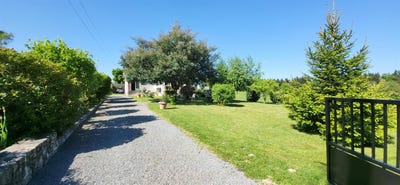 /international/fr/saint-saud-lacoussiere-aquitaine-310099076156/?lang=en