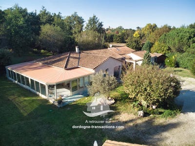 /international/fr/villefranche-de-lonchat-aquitaine-310099743529/