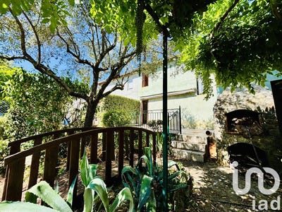 /international/fr/saint-etienne-de-fontbellon-rhone-310100783093/