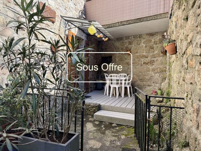 /international/fr/vallees-dantraigues-asperjoc-rhone-310107430228/