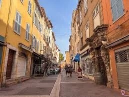 /international/fr/frejus-provence-alpes-cote-d-azur-310100170578/