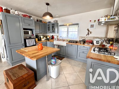/international/fr/poiroux-pays-de-la-loire-310108429372/