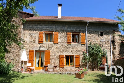 /international/fr/saint-sauveur-la-sagne-auvergne-310100670187/