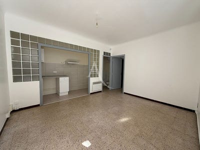 /international/fr/nimes-languedoc-roussillon-310106417064/