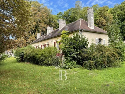 /international/fr/compiegne-picardie-310100648606/?lang=it