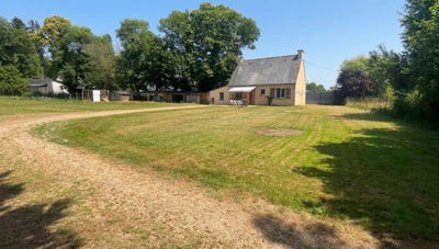 /international/fr/malestroit-brittany-310107709832/?lang=id