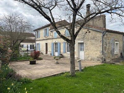 /international/fr/st-jean-d-angely-charente-120098412010/