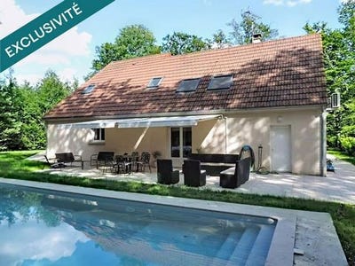 /international/fr/charny-oree-de-puisaye-burgundy-310105232636/