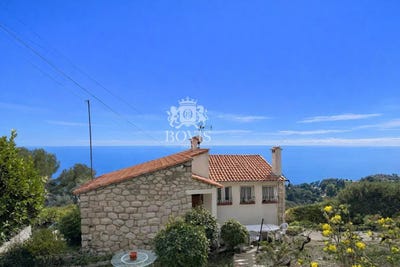 /international/fr/eze-provence-alpes-cote-d-azur-310109781214/
