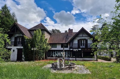 /international/fr/poigny-la-foret-ile-de-france-310100607571/