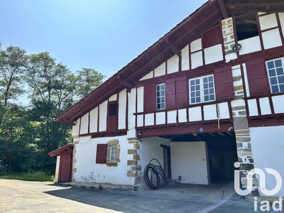 /international/fr/saint-pee-sur-nivelle-aquitaine-310100274799/