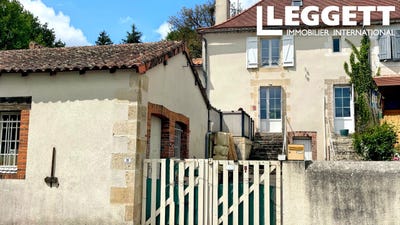 /international/fr/luchapt-charente-310099550446/