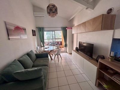 /international/fr/roquebrune-sur-argens-provence-alpes-cote-d-azur-310098768567/