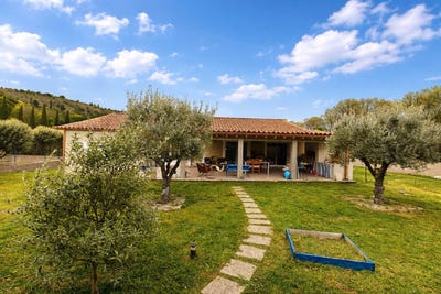 /international/fr/couiza-languedoc-roussillon-310107368636/