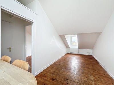/international/fr/angers-pays-de-la-loire-310106389344/
