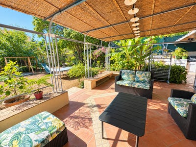 /international/fr/toulon-provence-alpes-cote-d-azur-310110377494/