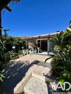 /international/fr/saint-pierre-la-mer-languedoc-roussillon-310108159977/