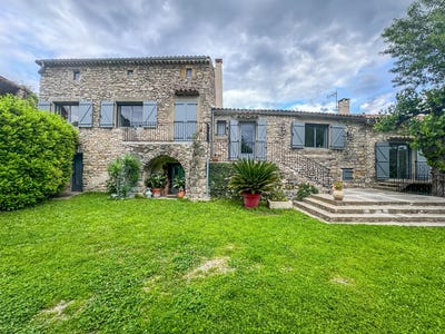 /international/fr/saint-christol-les-ales-languedoc-roussillon-310098703642/