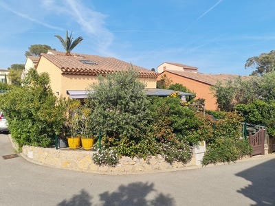 /international/fr/frejus-provence-alpes-cote-d-azur-310109096162/