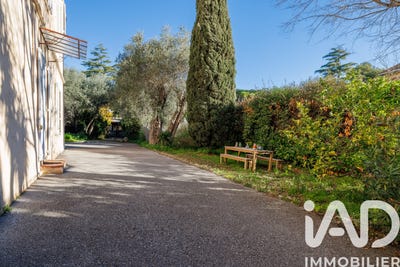 /international/fr/cannes-provence-alpes-cote-d-azur-310108563692/