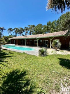 /international/fr/soulac-sur-mer-aquitaine-310101468099/?lang=en