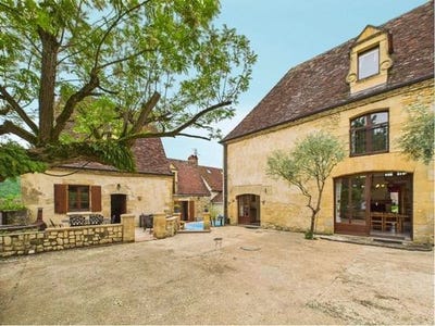 /international/fr/beynac-et-cazenac-aquitaine-310099351805/?lang=zh-tw