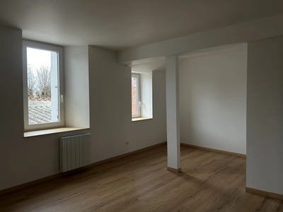 /international/fr/parthenay-charente-310105945644/