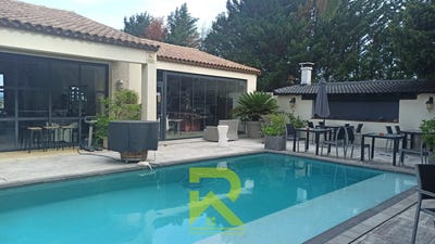 /international/fr/colombiers-languedoc-roussillon-310099630872/