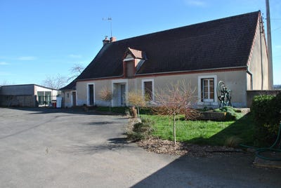/international/fr/chateaumeillant-centre-val-de-loire-310108668201/