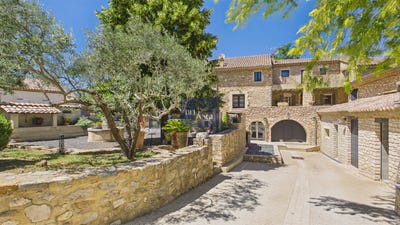 /international/fr/saint-paulet-de-caisson-languedoc-roussillon-310108865300/