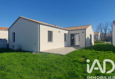 /international/fr/la-garnache-pays-de-la-loire-310104277460/