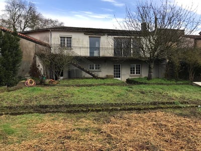 /international/fr/bressuire-charente-310105009403/